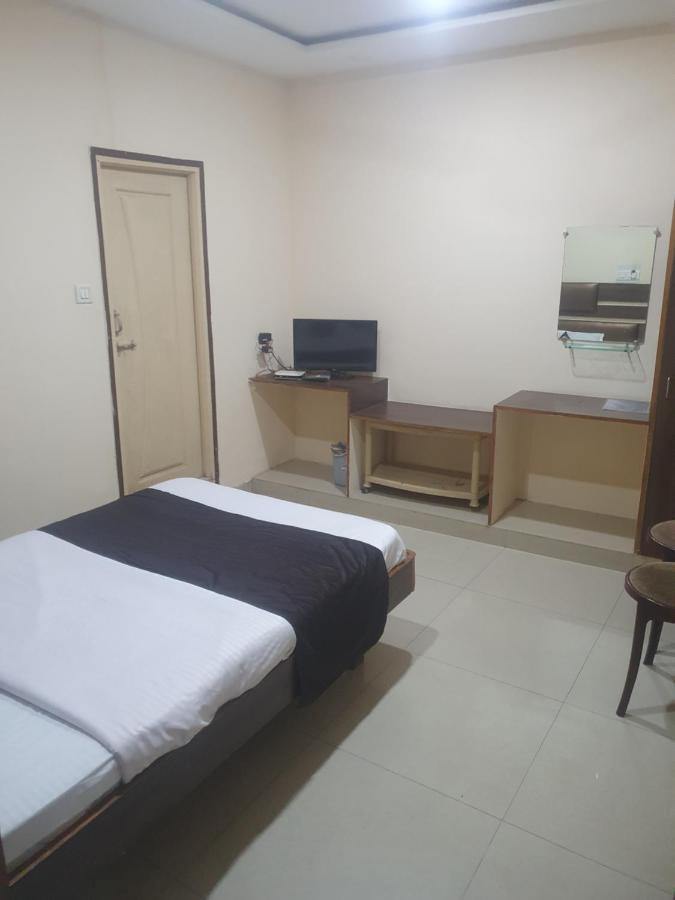 Hotel Anmol Ambikapur Екстер'єр фото
