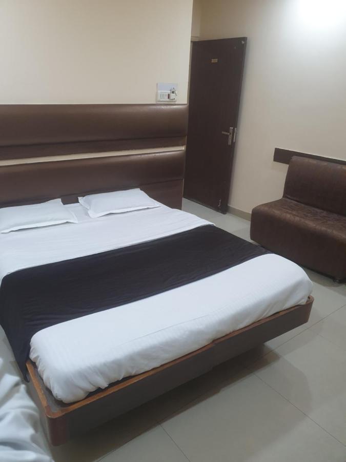 Hotel Anmol Ambikapur Екстер'єр фото