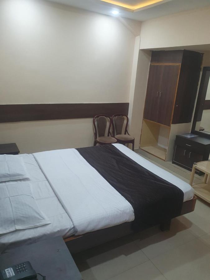 Hotel Anmol Ambikapur Екстер'єр фото